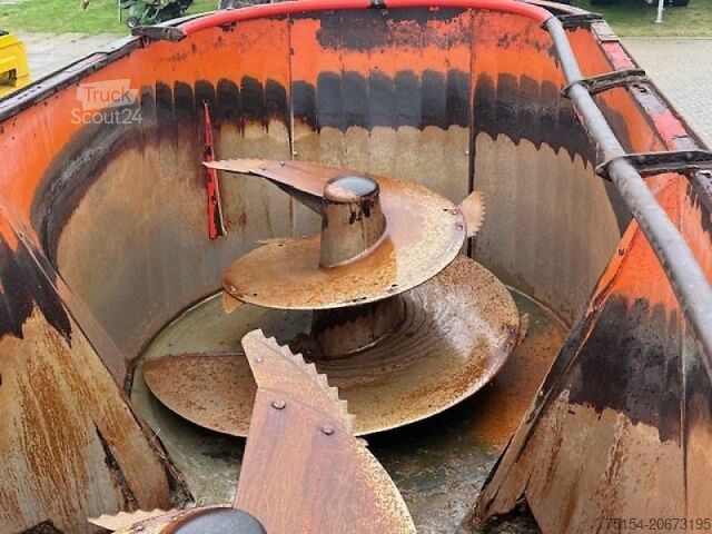 Tehnologija ubacivanja hrane Kuhn EUROMIX I 2580