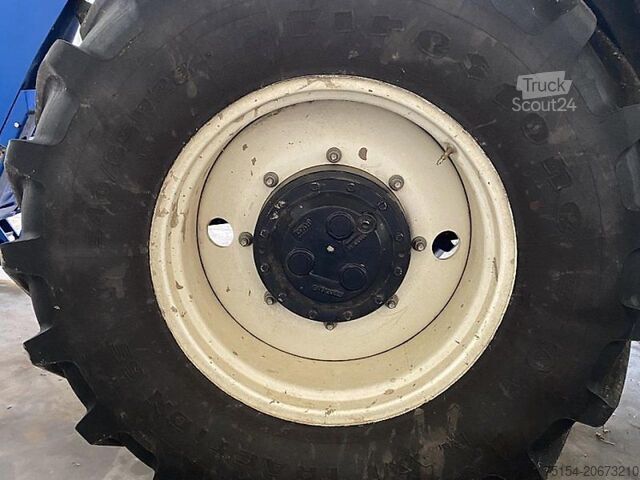 Traktor New Holland T 6.175