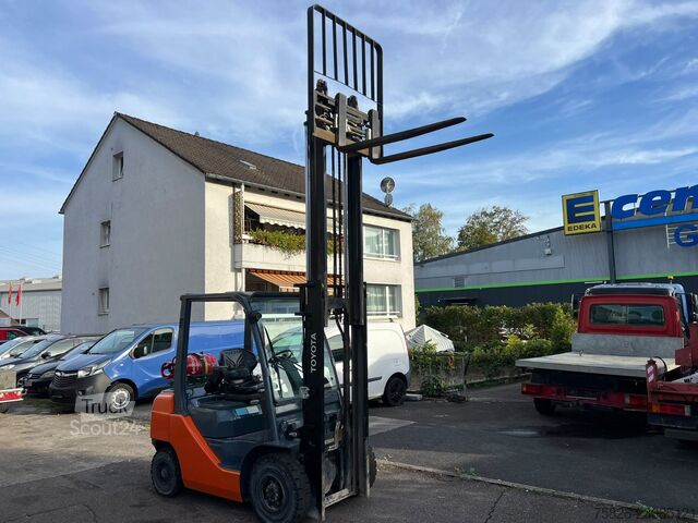 Carrello elevatore frontale TOYOTA Tonero 02-8FGF25*2,5T*Zinkverstell*3 Meter*2019*