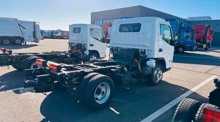 Telaio furgone FUSO Canter 4C15e Fahrgestell