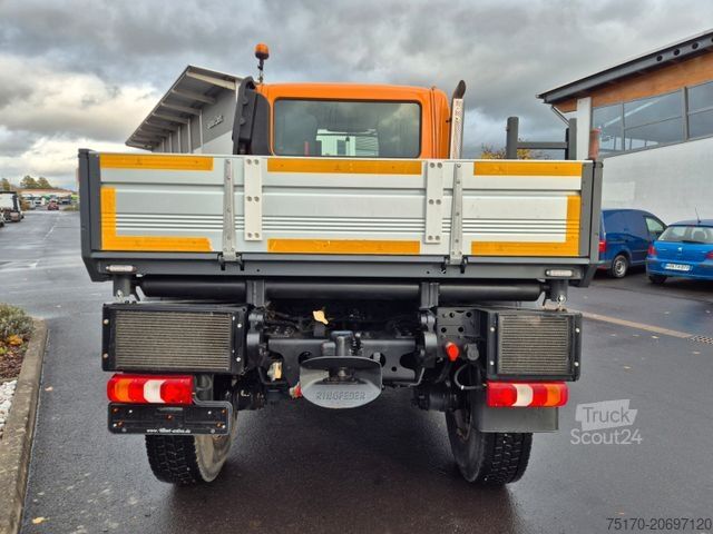 Camión volquete MERCEDES-BENZ U 218 4x4 Winterdienst, Hydrostat, Zapfwelle
