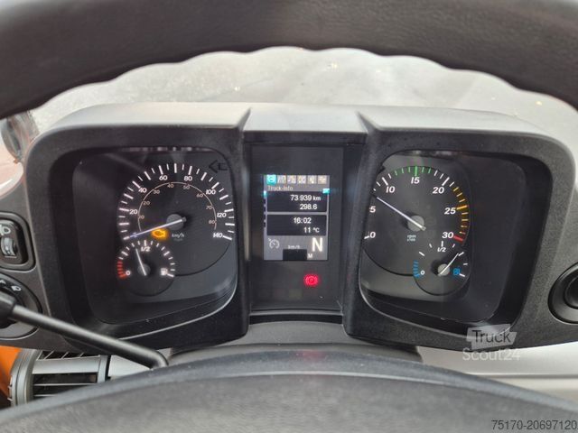 Camión volquete MERCEDES-BENZ U 218 4x4 Winterdienst, Hydrostat, Zapfwelle