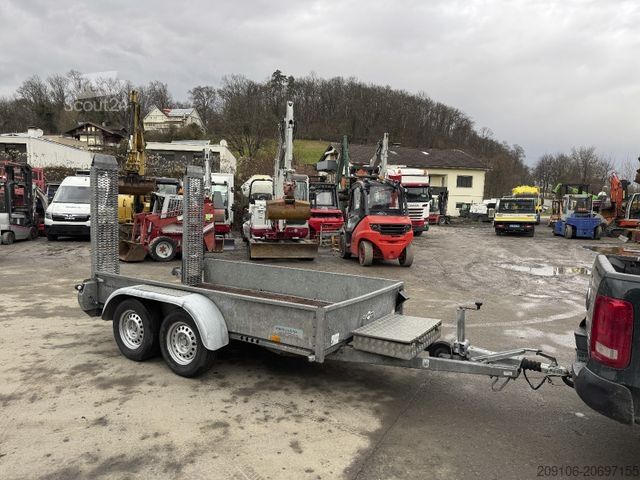 مقطورة منخفضة التحميل HUMBAUR Tandem Tieflader ALU-Rampen 3000