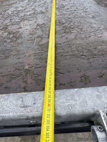 مقطورة منخفضة التحميل HUMBAUR Tandem Tieflader ALU-Rampen 3000