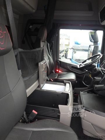 Standarta vilcējs SCANIA R 660 B Highline/Ret./Hydr./ALCOA/Leder/Vollluft