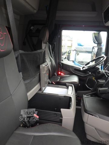 Standarta vilcējs SCANIA R 660 B Highline/Ret./Hydr./ALCOA/Leder/Vollluft