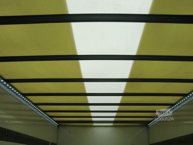 Transporter mit Koffer Iveco Daily 70 C 21 HA8/P Deepsleeper