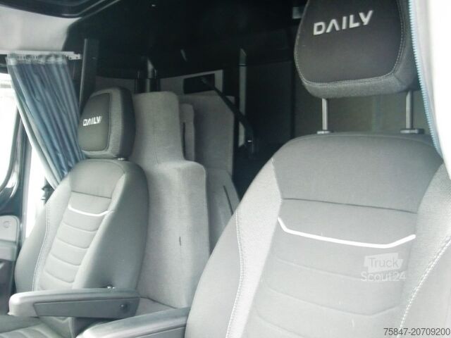 Transporter mit Koffer Iveco Daily 70 C 21 HA8/P Deepsleeper