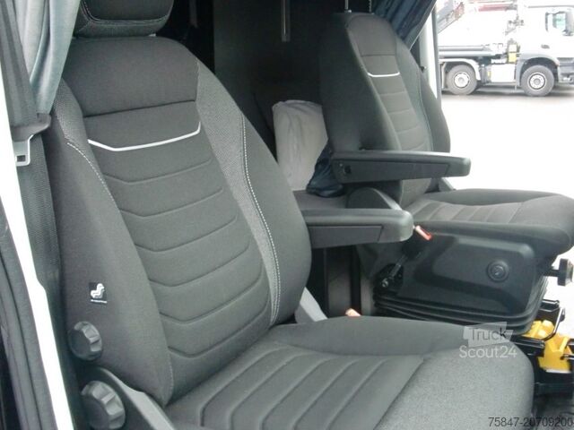 Transporter mit Koffer Iveco Daily 70 C 21 HA8/P Deepsleeper