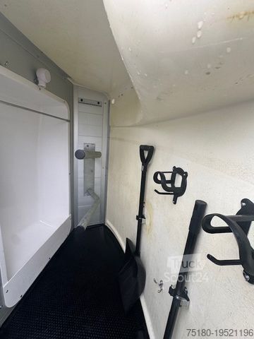Hestetransporttrailer HUMBAUR Xanthos Aero Pferdeanhänger 2,4t ALU 1. Hand