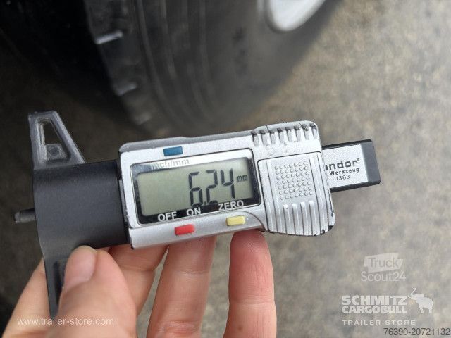 Отворено полуремарке с брезент Schmitz Cargobull Semitrailer Curtainsider Standard