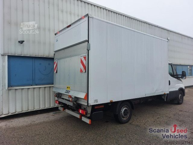 Skříňová dodávka IVECO 35 C 16 Koffer Ladebordwand