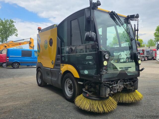 подметальная машина Mathieu MC210 VEEGMACHINE!! EX gemeente!!