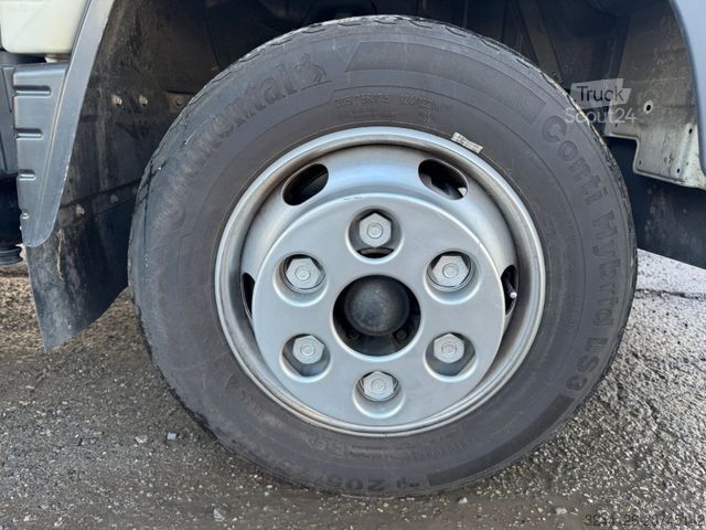 Samochód dostawczy z plandeką FUSO Canter/7C18/Automatik/Pritsche+Plane+LBW/E6e