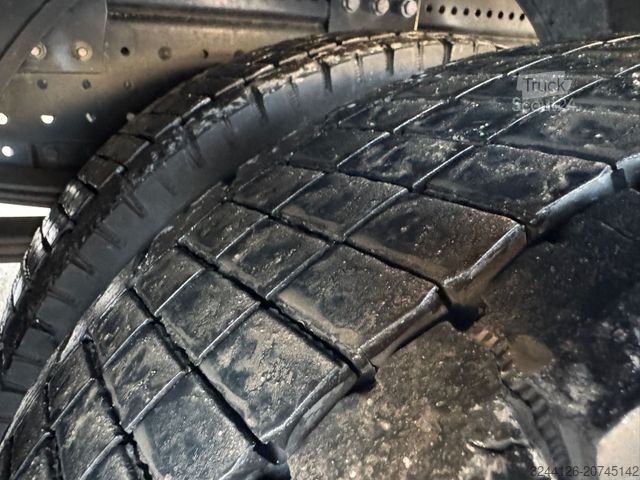 Samochód dostawczy z plandeką FUSO Canter/7C18/Automatik/Pritsche+Plane+LBW/E6e