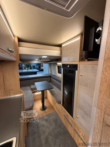 Kastenwagen Wohnmobil / Campervan MEGAMOBIL Mega Lounge 680 S Twin Best Luxury Campervan