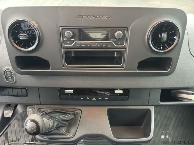 Пътна помощ MERCEDES-BENZ Sprinter 319 CDI Abschleppwagen VDI 2700 AHK 3,5