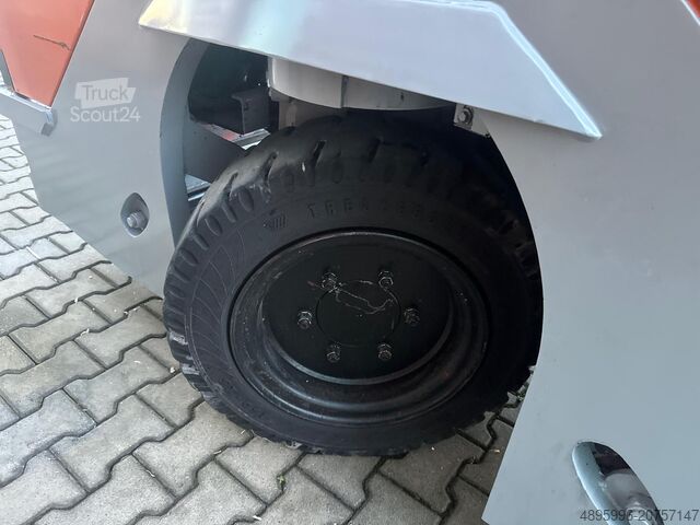 Empilhadeira de quatro direções Combilift Hubtex DQ45/ Triplex /Only 3309 h