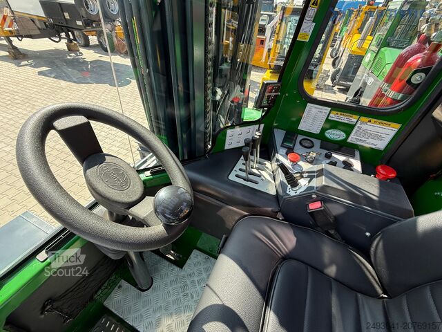 Empilhadeira de quatro direções Combilift C5000E / TRIPLEX 8300MM WIDE POSITIONER