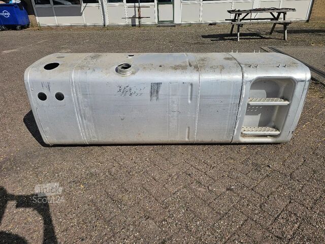 Depósito de combustible MAN Brandstoftank 760 Liter - L210 B70 H70 - Onderd...