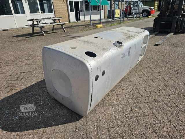 Depósito de combustible MAN Brandstoftank 760 Liter - L210 B70 H70 - Onderd...