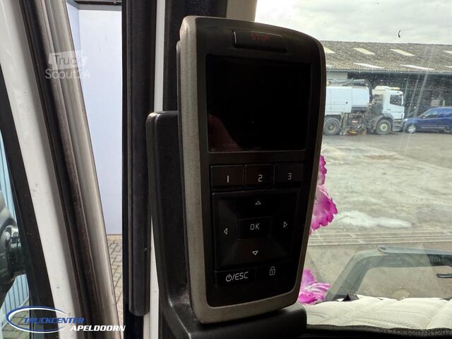 Транспортер для перевезення лісоматеріалів Volvo FH 650 6x4, FTG V1000X.81 Houtkraan