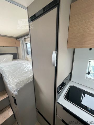 Half-integraal camper BÜRSTNER Campeo 690 4 Räder für 4 Pfoten Ready 2 Camp
