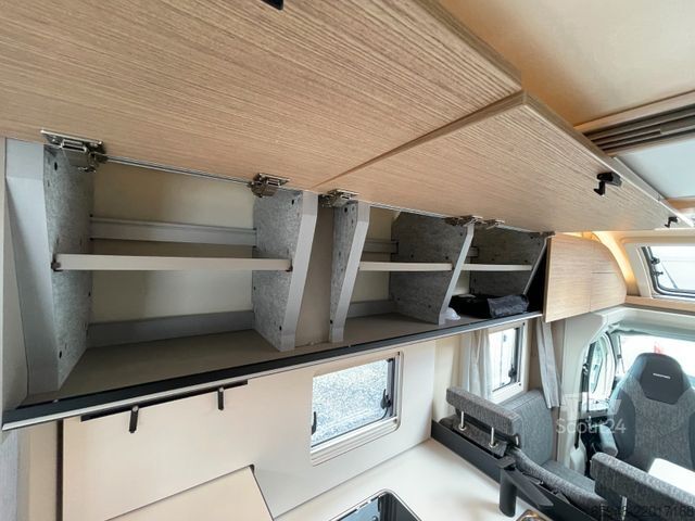 Pusiau integruotas kemperis BÜRSTNER Campeo 691 4 Räder für 4 Pfoten Ready 2 Camp