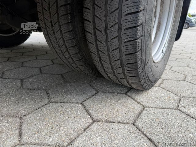 Skåpbil MERCEDES-BENZ Sprinter 516 CDI Kasten Hochdach