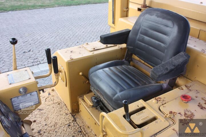 Brandstoftanker Caterpillar D6E Fuel tanker