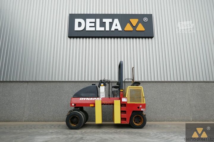 Tyre roller Dynapac CP142