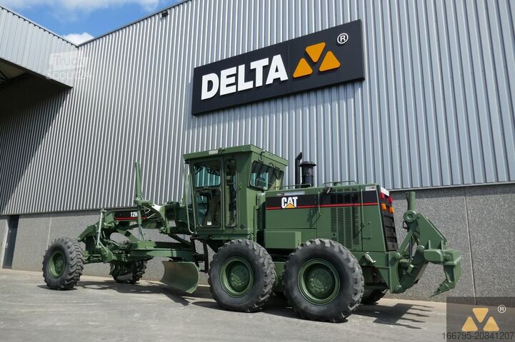 Grader Caterpillar 12H Ex-military
