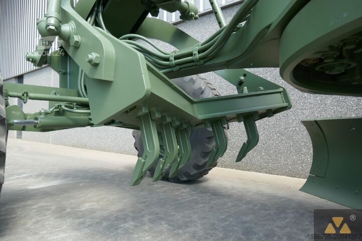 Grader Caterpillar 12H Ex-military