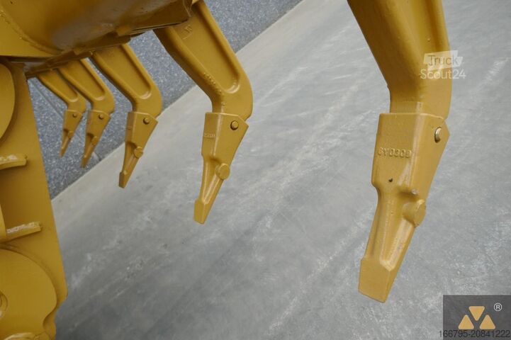 Grader Caterpillar 130G