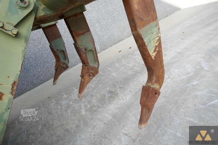 Bouteur Caterpillar D7F Ex-army