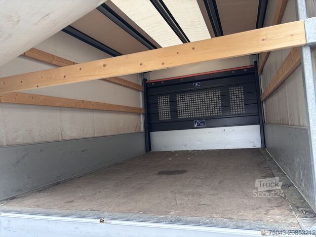 Curtain sider van Renault Master 3,5T Plane*Allrad*Klima*1.Hand*