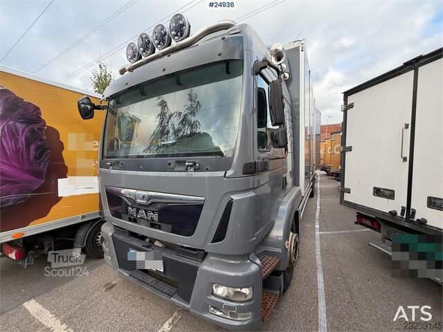 MAN TGM 18.290 – Model – Full Side Opening and Tail Li MAN TGM 18.290 – Model – Full Side Opening and Tail Li