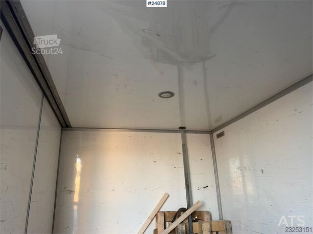  MAN TGM 18.290 4x2 Box van w/ Full side opening - 255,
