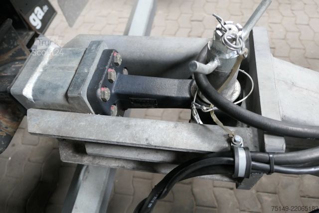 Kolmisuuntainen kippiperävaunu MÖSLEIN TTD 19, Tandem, Rampen, Verzinkt, 19to., SAF