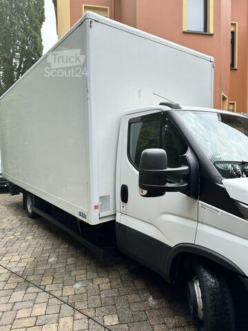 Fourgon tôlé Iveco Daily 70C18A8/P