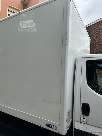 Fourgon tôlé Iveco Daily 70C18A8/P