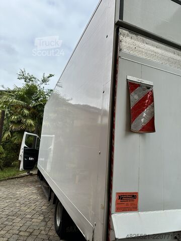 Fourgon tôlé Iveco Daily 70C18A8/P