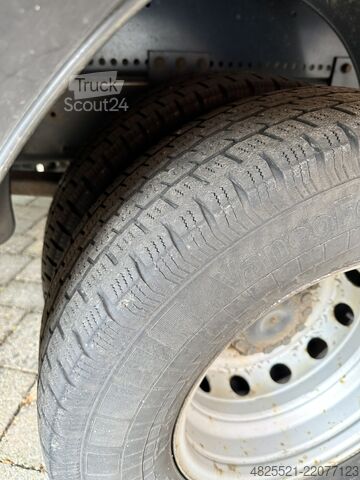 Fourgon tôlé Iveco Daily 70C18A8/P