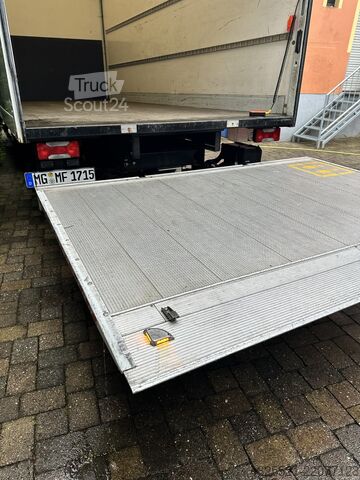 Fourgon tôlé Iveco Daily 70C18A8/P