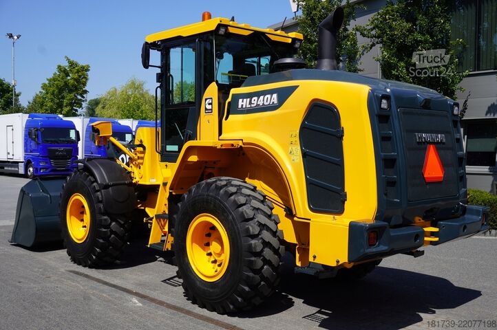 ładowarka kołowa Hyundai HL940A articulated loader / year 2021 /