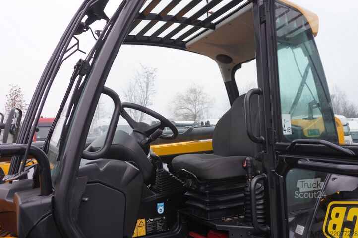 Ładowarka teleskopowa JCB 535-95 / 3.5 T / range 9.5 m / joystick