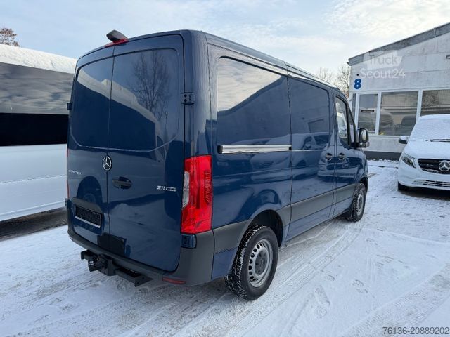 Dobozos furgon MERCEDES-BENZ Sprinter 211 CDI Automatik Standheizung L1H1 AHK