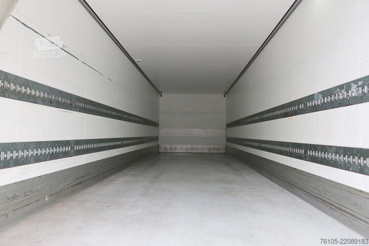 Maleta Volvo FM 380 6x2 Geisoleerde bakwagen +Klep 2.000 kg ...