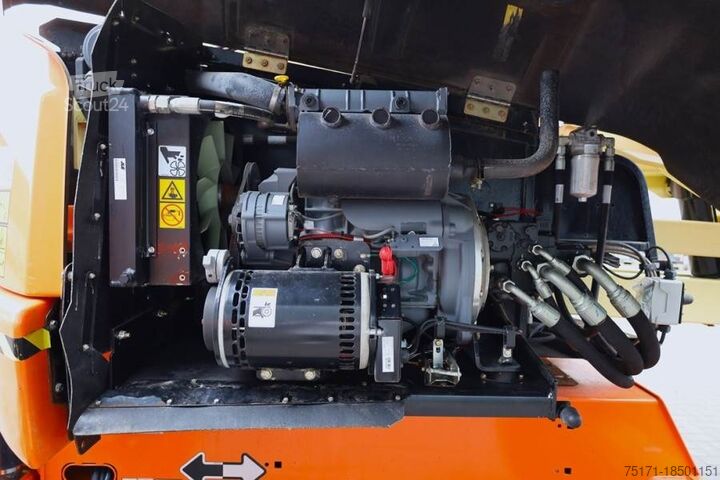 Gelenkteleskoparbeitsbühne JLG 450AJ Diesel, 4x4 Drive, 16m Working Height, 7.5m