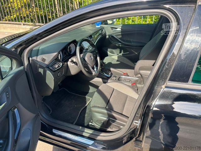 Minibusz OPEL Astra 1.4 Turbo Sports Tourer/LED/Kamera/Klima